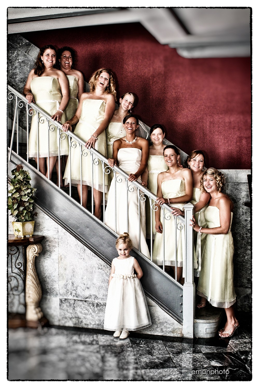 C&S5106_Bridesmaids_Stairs_Nik_BB